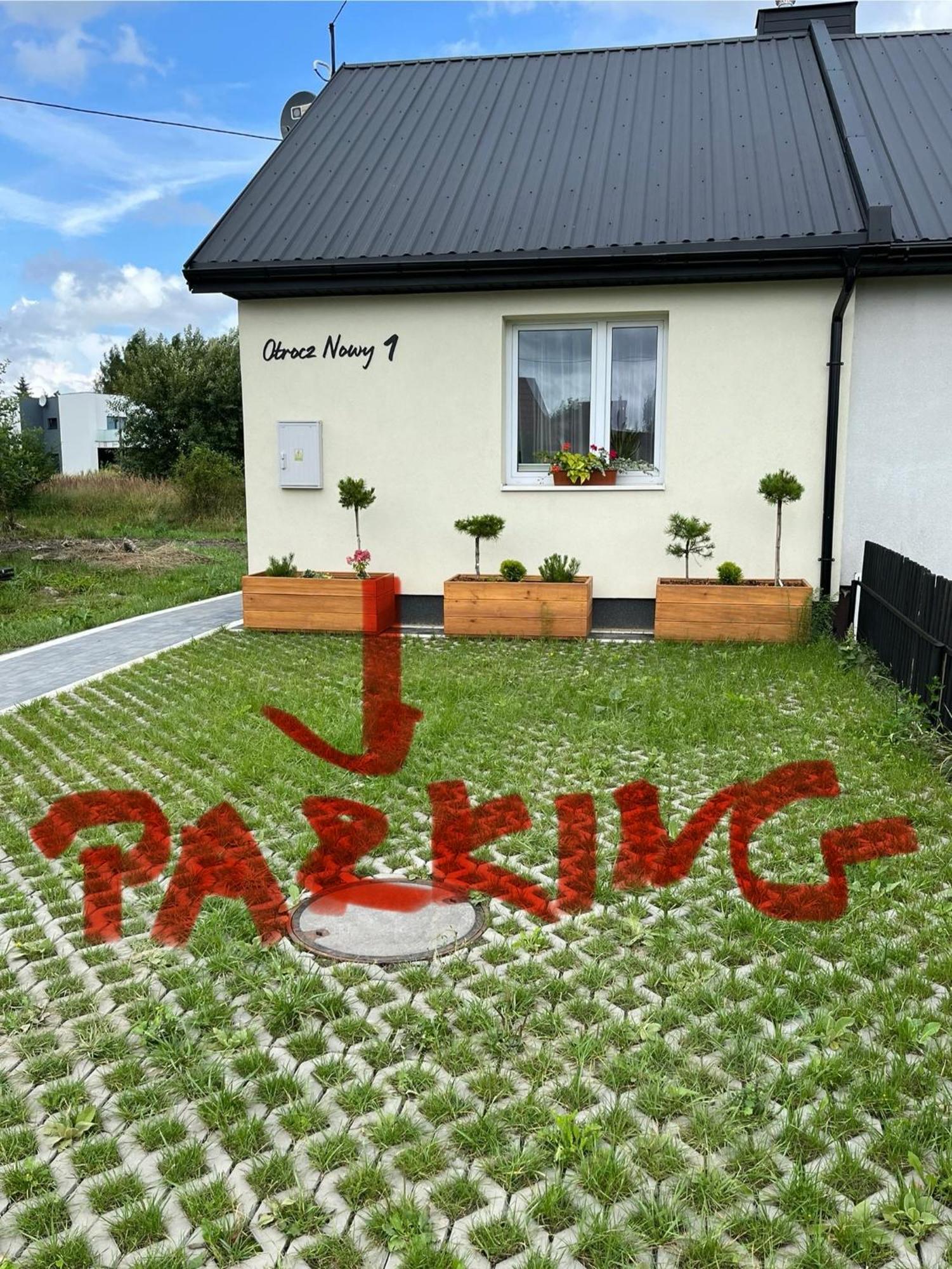 Holiday home Dom Ul. Otrocz Nowy 1 *